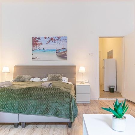 شقة Budget-Friendly 2Br Apt With Great Location فيينا المظهر الخارجي الصورة