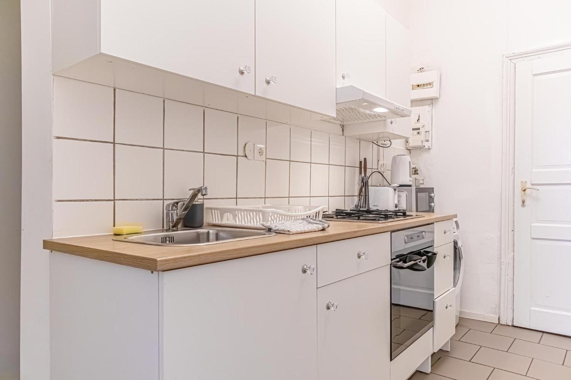 شقة Budget-Friendly 2Br Apt With Great Location فيينا المظهر الخارجي الصورة