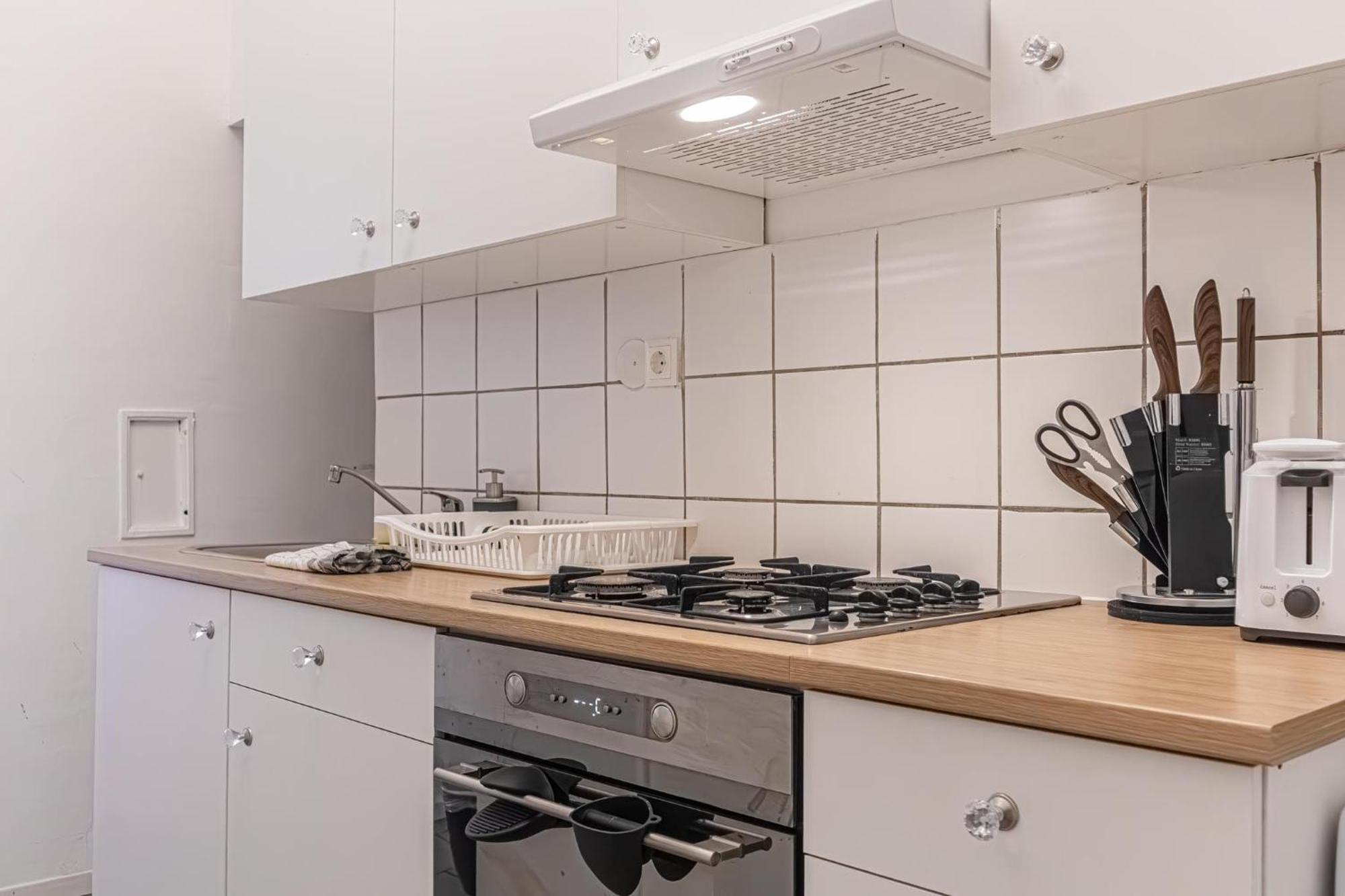 شقة Budget-Friendly 2Br Apt With Great Location فيينا المظهر الخارجي الصورة